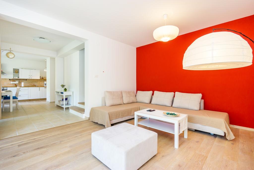 Apartment Barbina Kaštelina Sveti Juraj Bagian luar foto