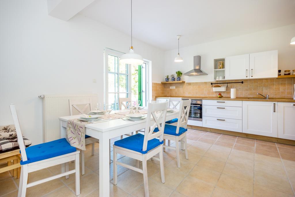Apartment Barbina Kaštelina Sveti Juraj Bagian luar foto