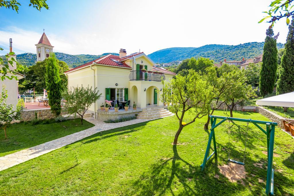 Apartment Barbina Kaštelina Sveti Juraj Bagian luar foto