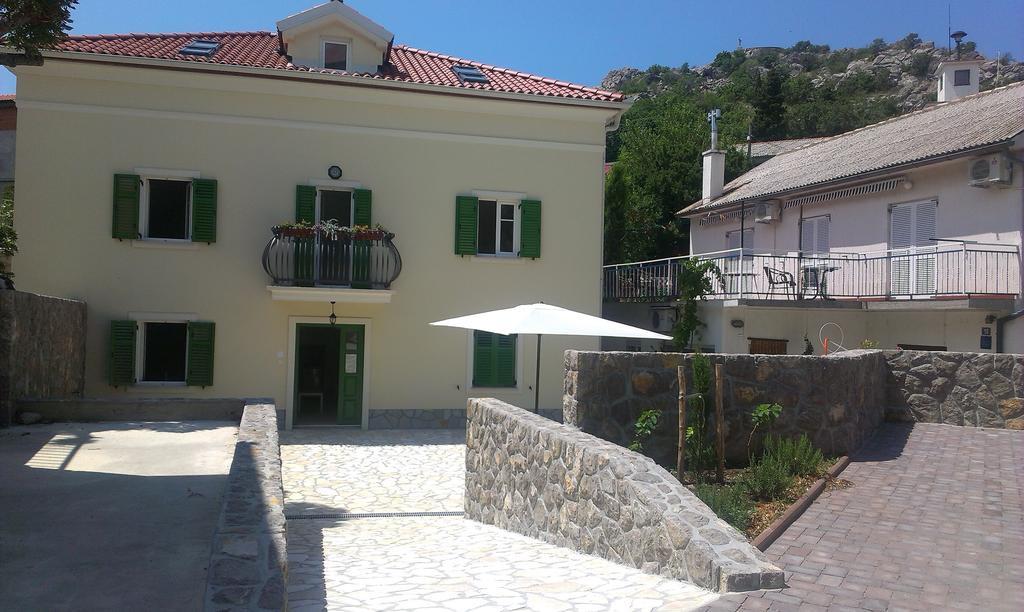 Apartment Barbina Kaštelina Sveti Juraj Bagian luar foto